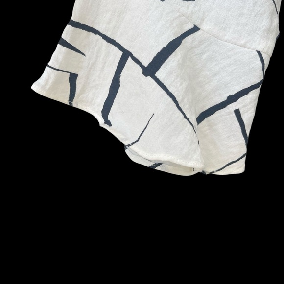 Ali Miles Cream Button Down Shirt and 3/4 Sleeves Ruffle sleeve - Picture 5 of 12